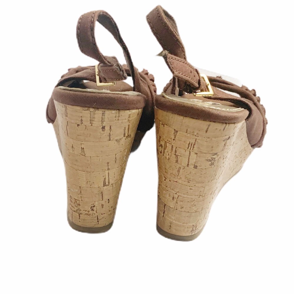 AEO Ruffle Peep Toe Wedge size 7W - Picture 5 of 12